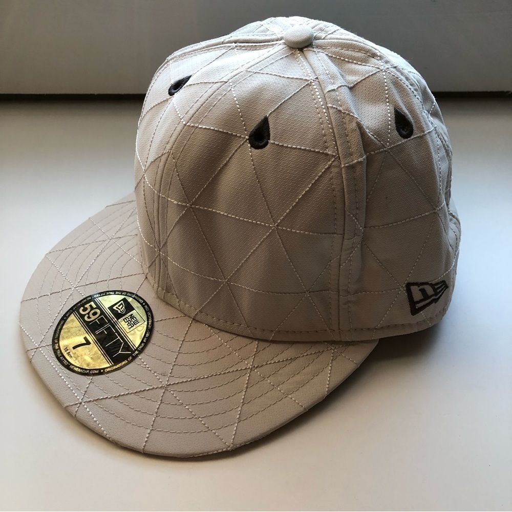 Helly Hansen x New Era Rare Love Campaign New 7